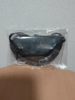 KIU ノベルティー　コインケース　バックチャーム