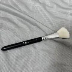 Dior バックステージ チーク ブラシのサムネイル