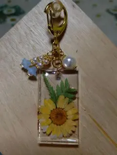 No.35　レジンキーホルダー　花