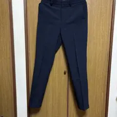 【ユニクロ】ネイビー スリムストレートパンツ