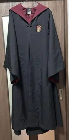 【公式購入】ハリーポッターセットグリフィンドール ローブSとネクタイと杖