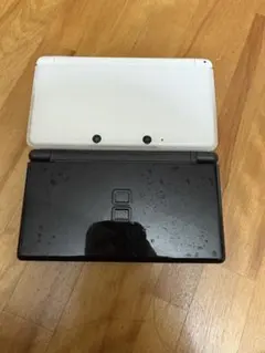ニンテンドー3DS 本体 ホワイト/ニンテンドーDSLite本体 ブラック