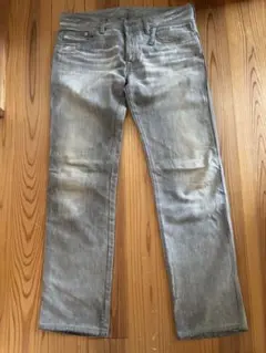 お値下げ！Diesel グレー フェード加工ストレートジーンズ