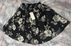 レトロガール　花柄　ミニフレアスカート　未使用タグ付き