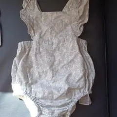GAP花柄ロンパース フリル付き 95cm未満