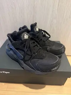 NIKE AIRハラチ　オールブラックスニーカー