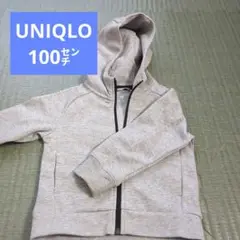 ユニクロ　スウェットパーカー　100㌢