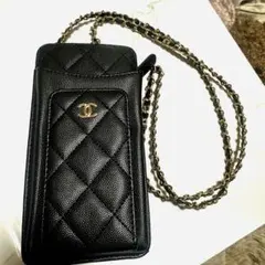 CHANEL ブラック レザー スマホショルダーバッグ