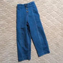 Item thumbnail for item e77cc9a7-8f37-4d4e-a37b-2a998c4844c6