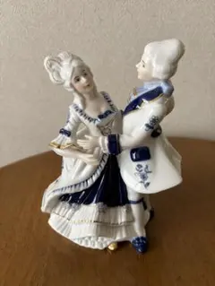 希少ソ連製】グジェリ焼 陶器人形 ロシア伝統工芸 ひまわりを持つ女性