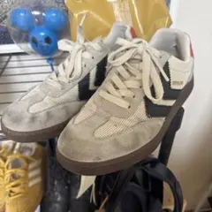 hummel スニーカーのサムネイル