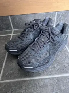 NIKE ナイキ ズームボメロ5