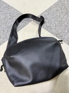 Zeprion 防水ボディバッグ ブラック　バイクバッグ
