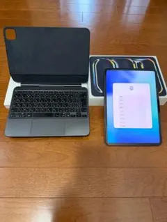 Apple iPad Pro(M4)+Magic Keyboard+フィルム同梱のサムネイル