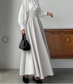 【新品未使用】Louere薄手ハイウエストボリュームフレアスカート ライトグレー