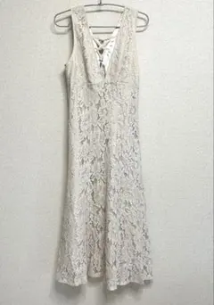 大幅値下げ　美品プロポーションレース ノースリーブ ひざ丈ワンピースMサイズのサムネイル