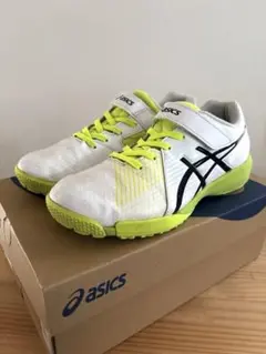 asics スニーカー 22.5 ホワイト　レーザービーム