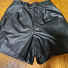 ブラック ショートパンツ Mサイズ
