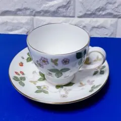 ウェッジウッド☆カップ&ソーサー☆ワイルドストロベリー☆黒壺☆リーシェイプ☆1客