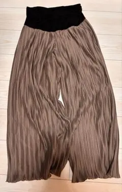 犬印　マタニティパンツ　プリーツ　パンツ　ズボンのサムネイル