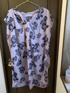 カワイオカダ　薄紫色花柄チュニック 半袖