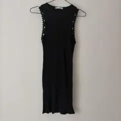 美品　ZARA リブタンクトップ ブラックのサムネイル