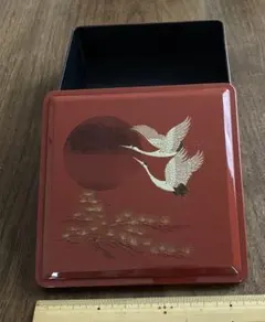 鶴の絵柄 重箱 1段　朱色 約16x16cm