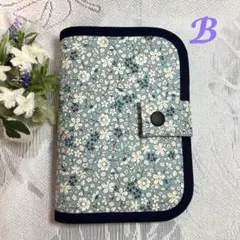 お薬手帳、通帳ケース、マルチケース、ハンドメイドプラケース付き