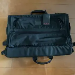 良品 TUMI ガーメントバッグ ナイロン ブラック 2way 大容量 - メルカリ