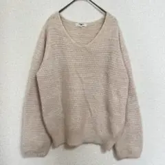 【美品】ナチュラルビューティーベーシック ふんわりニット M ベージュ Vネック