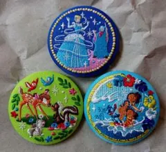 ディズニー 刺繍缶バッジ シンデレラ バンビ スティッチ ビスケット