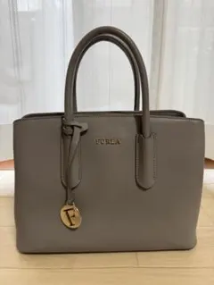 FURLA グレー ハンドバッグ