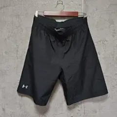 美品　アンダーアーマー トレーニングパンツ 黒 L ルーズフィット 万能