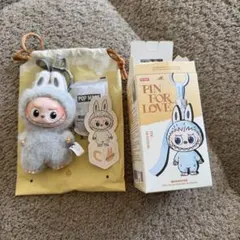 THE MONSTERS PIN FOR LOVE ぬいぐるみキーホルダー／C