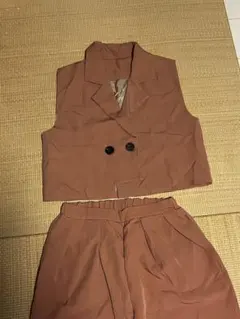 サイズ160 女の子　ブラウン ベストとパンツ セットアップ