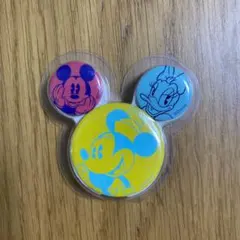 ユニクロ　ディズニー缶バッジ　3個セット