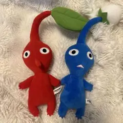 レア　ピクミン　巨大ぬいぐるみ　赤ピクミン　2001年 ピクミン 巨大ぬいぐるみ 青ピクミン 2001年 - メルカリ