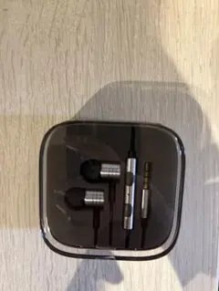 1MORE ワイアレスイヤホン