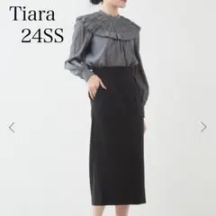 24SS 完売品　TIARA ティアラ　フリルネックブラウス