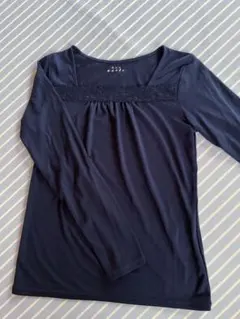 a.v.v【サイズM】レース装飾付き黒長袖Tシャツ