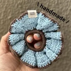 ブラウンブルー·͜·シュシュ‪ ハンドメイド‪ 編み物‪ かぎ針編み 毛糸