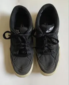 NIKE 黒　スニーカー　23.5cm
