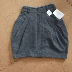 新品！シンプリシテェ コクーンスカートのサムネイル