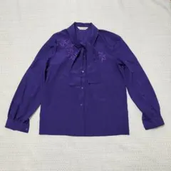 紫　長袖シャツ　襟リボン