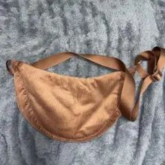 UNIQLOブラウン コーデュロイ ラウンドショルダーバッグ