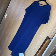 新品　ブランバスク　ロングワンピース　紺色のサムネイル