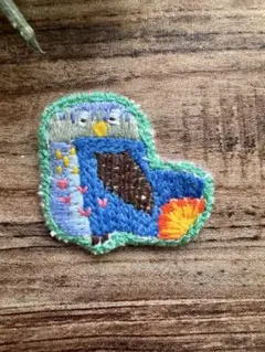 刺繍の鳥デザイン フェルトワッペン