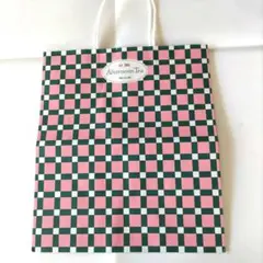 Item thumbnail for item 2f07a28c-9819-4e19-bbcb-c33891f6f8c8