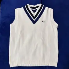 FRED PERRY ホワイト Vネックベスト Lのサムネイル