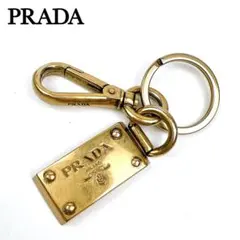 PRADA プラダ ロゴ キーリング プレート キーホルダー チャーム ゴールドのサムネイル